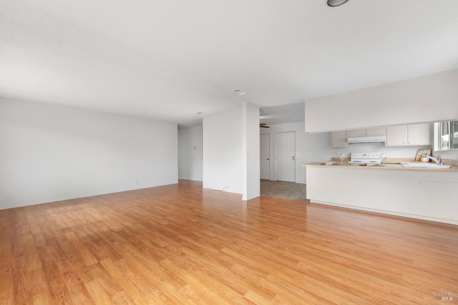 Detail Gallery Image 19 of 44 For 190 Fairview Dr, Vacaville,  CA 95687 - 4 Beds | 2 Baths