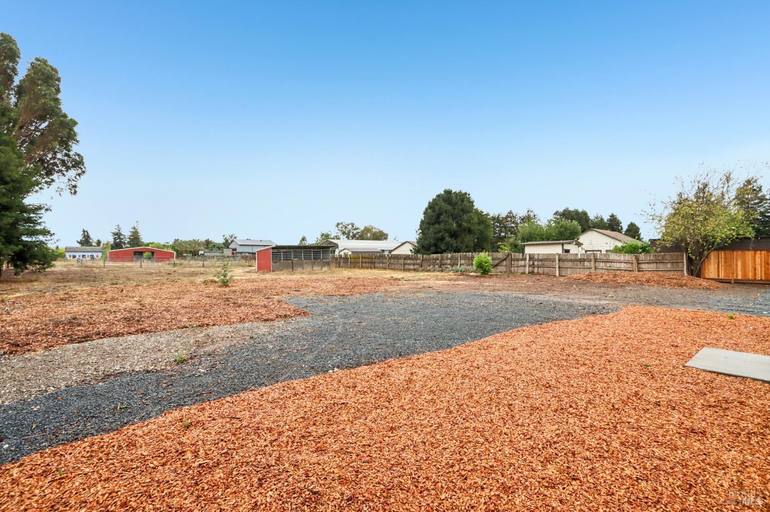 Detail Gallery Image 22 of 31 For 2575 Fremont Dr, Sonoma,  CA 95476 - 2 Beds | 2 Baths