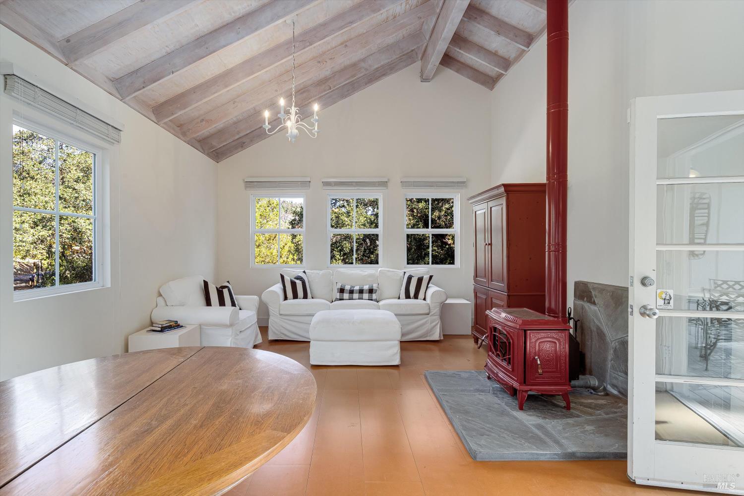 Detail Gallery Image 28 of 42 For 3200 Castle Rd, Sonoma,  CA 95476 - 6 Beds | 4 Baths