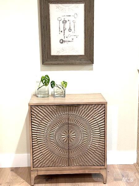 Detail Gallery Image 10 of 12 For 420 Quietwood Dr, San Rafael,  CA 94903 - 3 Beds | 3 Baths