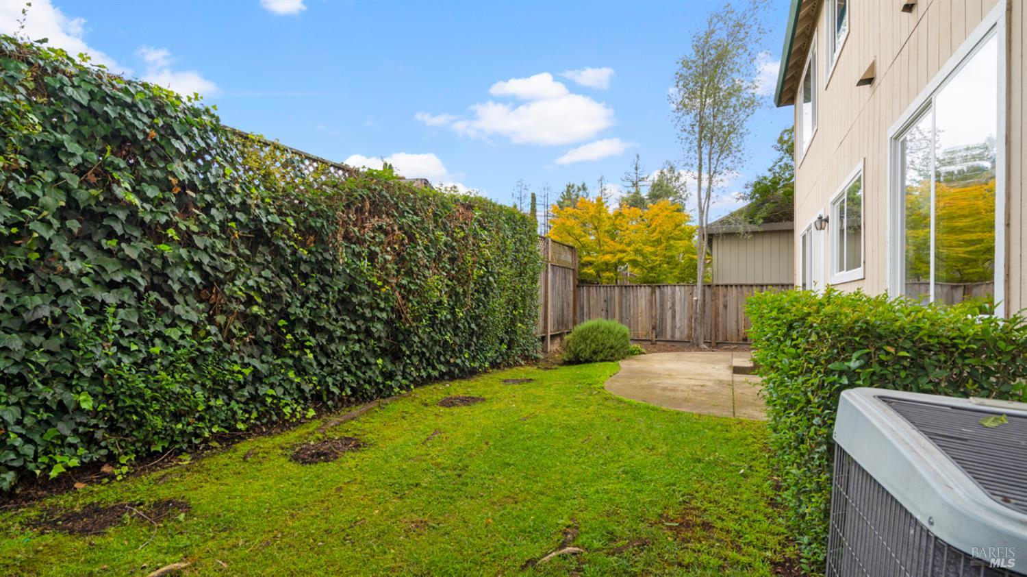 Detail Gallery Image 38 of 39 For 305 Hansbery Way, Santa Rosa,  CA 95409 - 3 Beds | 2/1 Baths