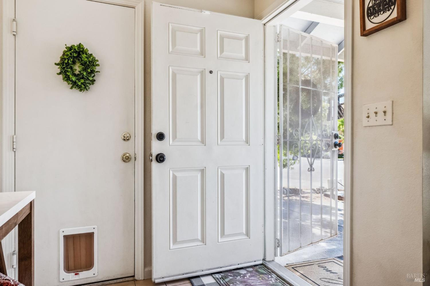 Detail Gallery Image 4 of 26 For 118 Garden Circle Way, Cloverdale,  CA 95425 - 3 Beds | 1/1 Baths