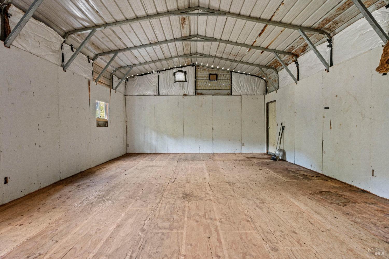 Detail Gallery Image 10 of 23 For 4450 Woodman Creek Rd, Laytonville,  CA 95454 - 2 Beds | 1 Baths