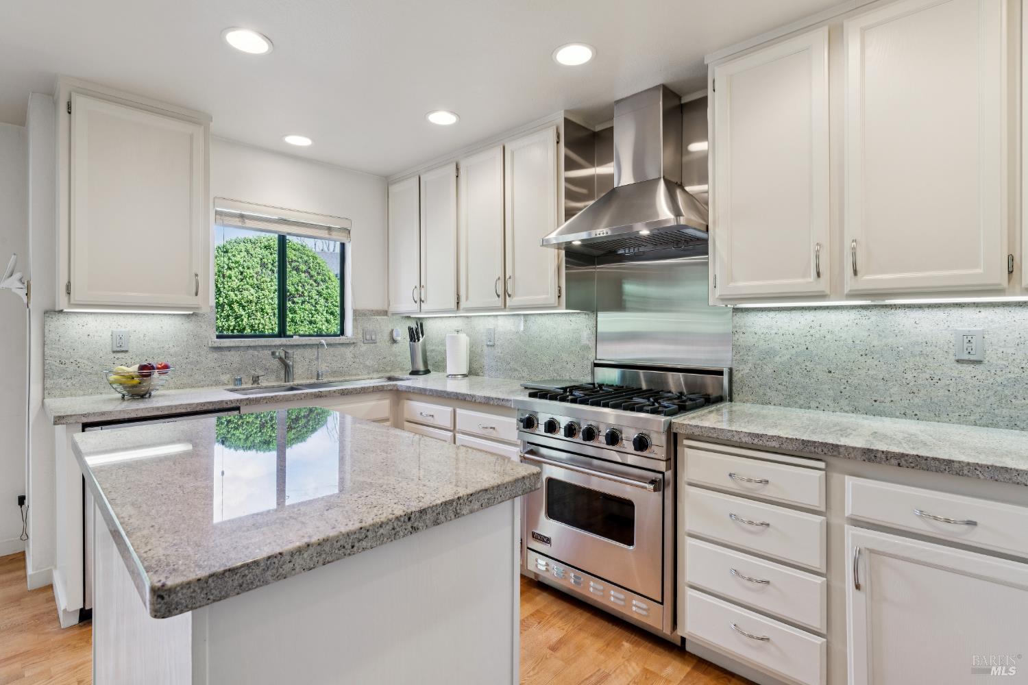 Detail Gallery Image 4 of 60 For 21326 via Colombard Unkn, Sonoma,  CA 95476 - 2 Beds | 2 Baths