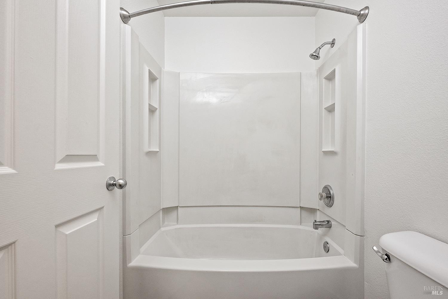 Detail Gallery Image 37 of 43 For 431 University St, Healdsburg,  CA 95448 - – Beds | – Baths