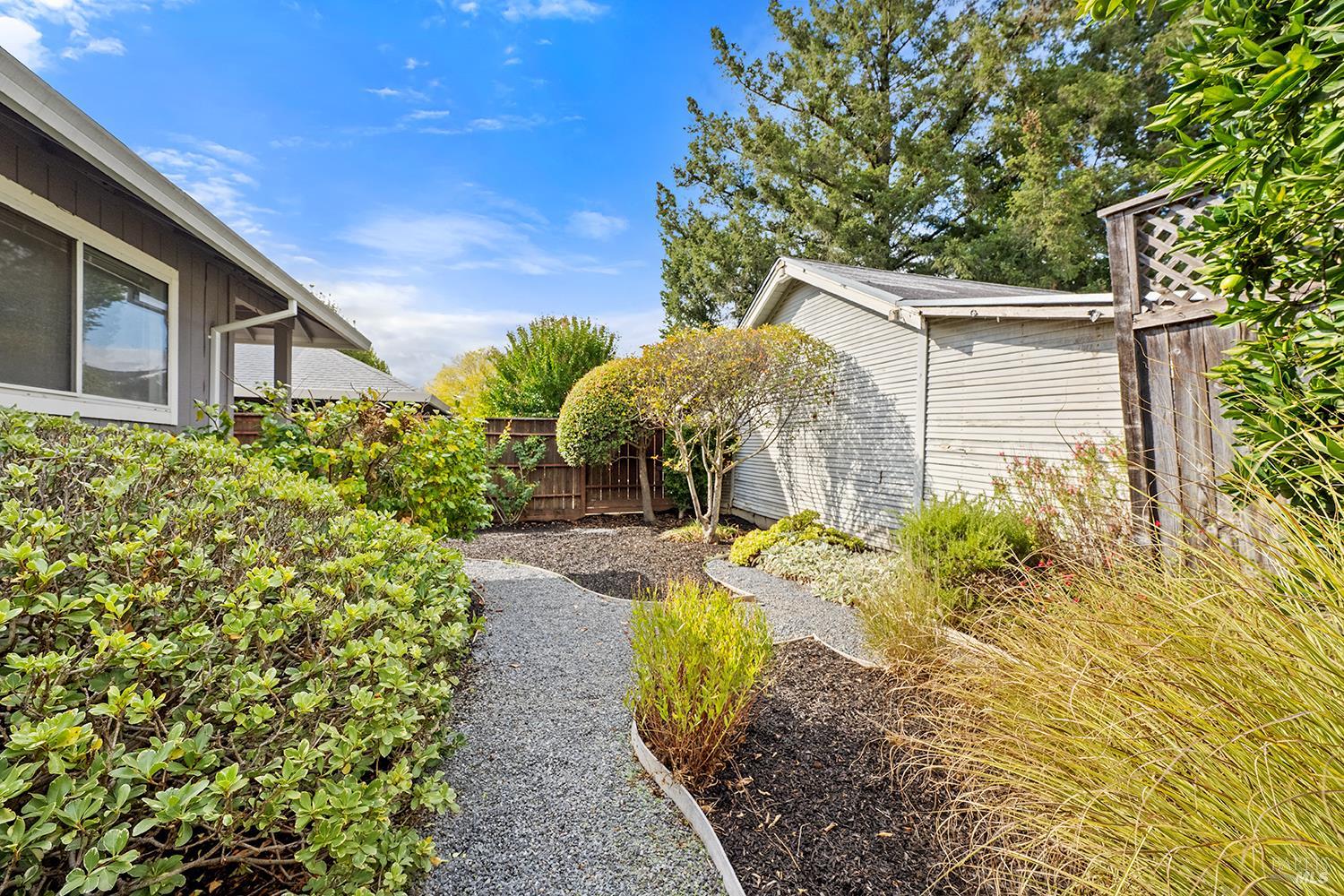 Detail Gallery Image 42 of 43 For 431 University St, Healdsburg,  CA 95448 - – Beds | – Baths