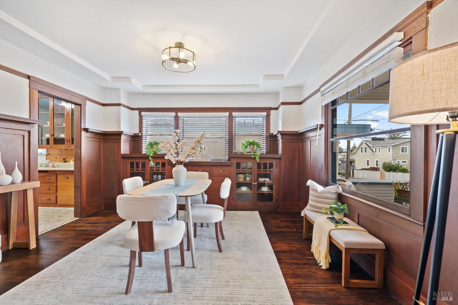 Detail Gallery Image 10 of 58 For 1211 Santa Clara St, Vallejo,  CA 94590 - 4 Beds | 3/1 Baths