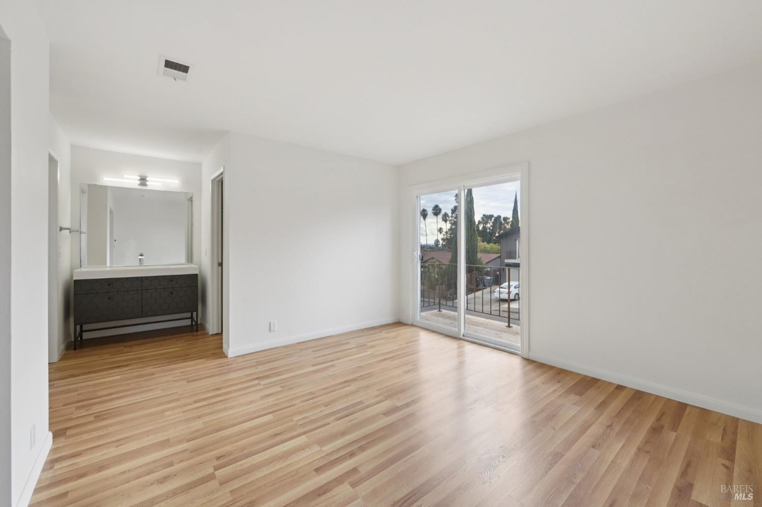 Detail Gallery Image 27 of 46 For 240 Parkview Ter, Vallejo,  CA 94589 - 3 Beds | 2/1 Baths