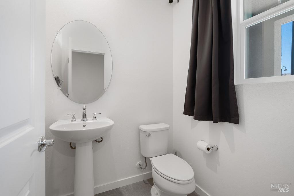 Detail Gallery Image 5 of 48 For 1401 Jamboree Dr, Fairfield,  CA 94533 - 3 Beds | 2/1 Baths