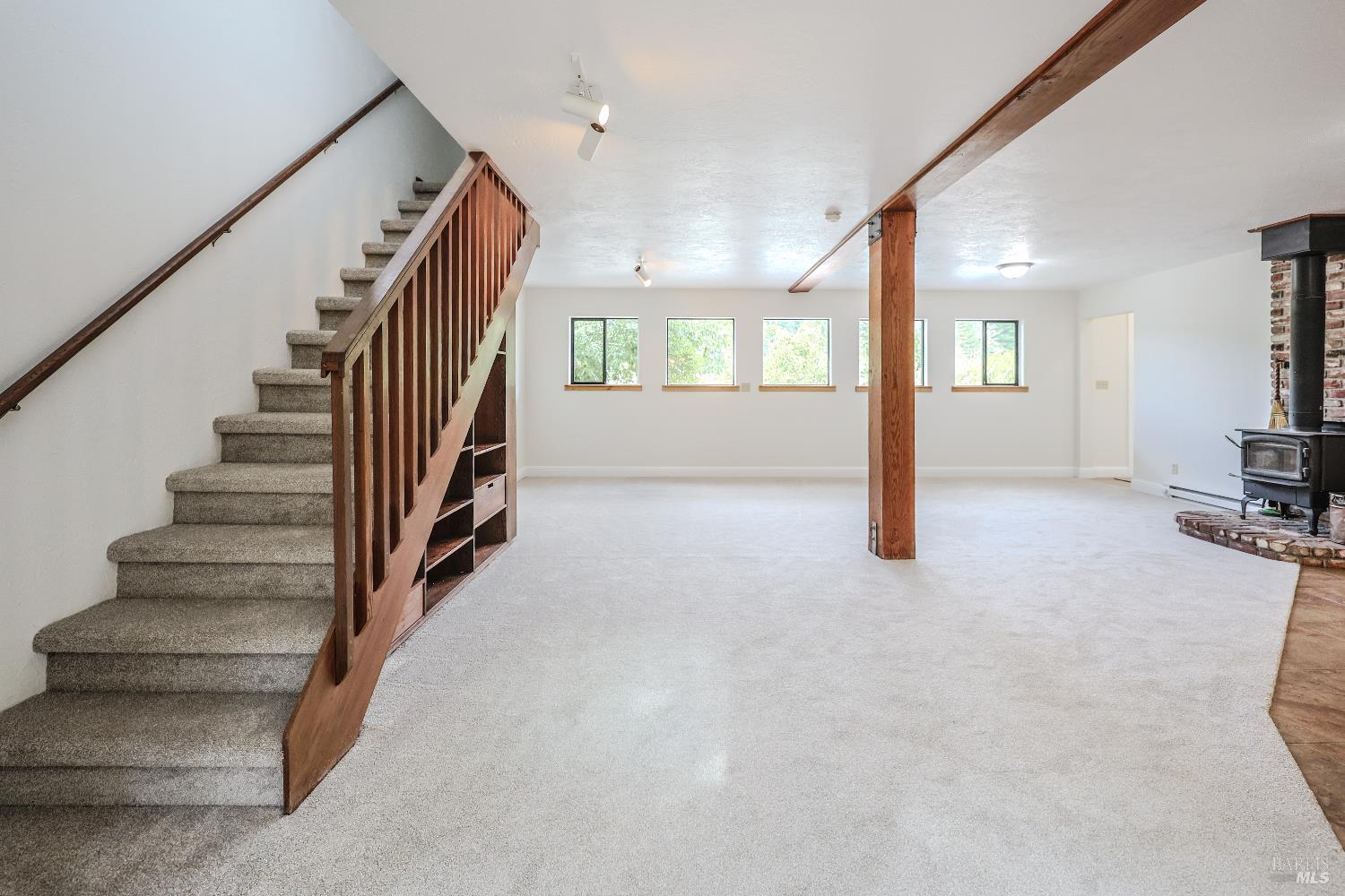 Detail Gallery Image 5 of 74 For 31600 Little Valley Rd, Fort Bragg,  CA 95437 - 3 Beds | 2 Baths