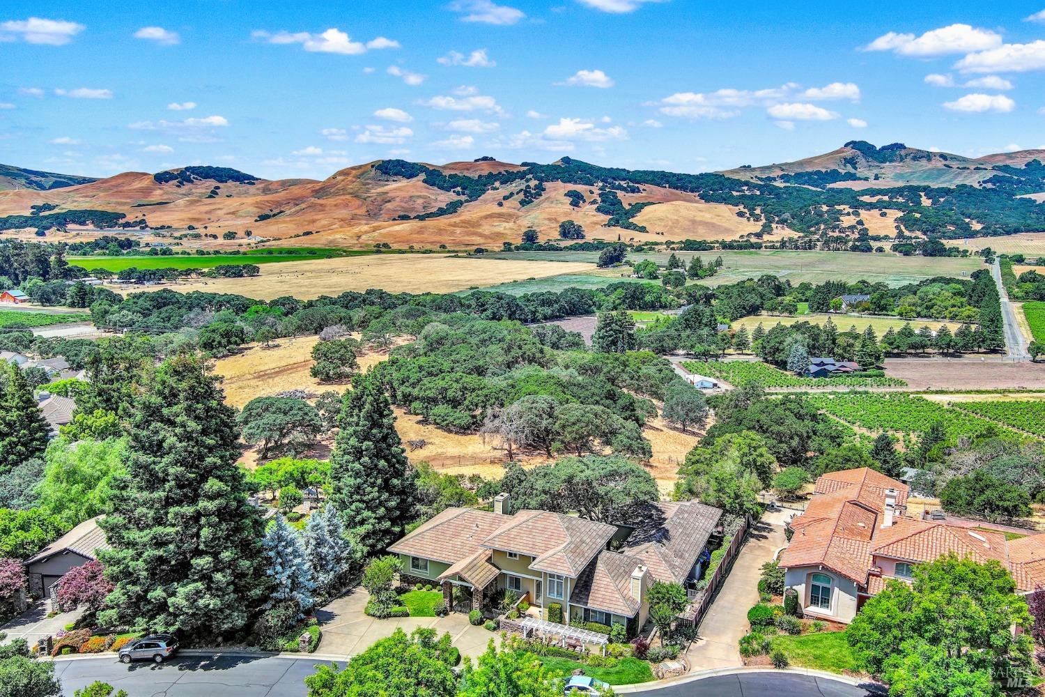 Detail Gallery Image 3 of 99 For 1009 Cypressridge Pl, Fairfield,  CA 94534 - 5 Beds | 4/1 Baths