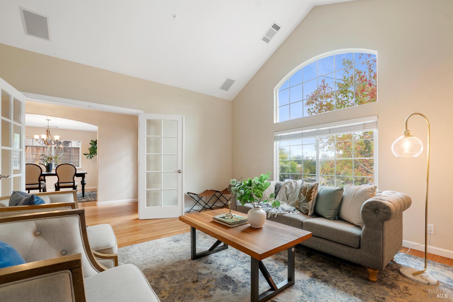 Detail Gallery Image 9 of 68 For 18 Tuscany Ct, Napa,  CA 94558 - 3 Beds | 2/1 Baths