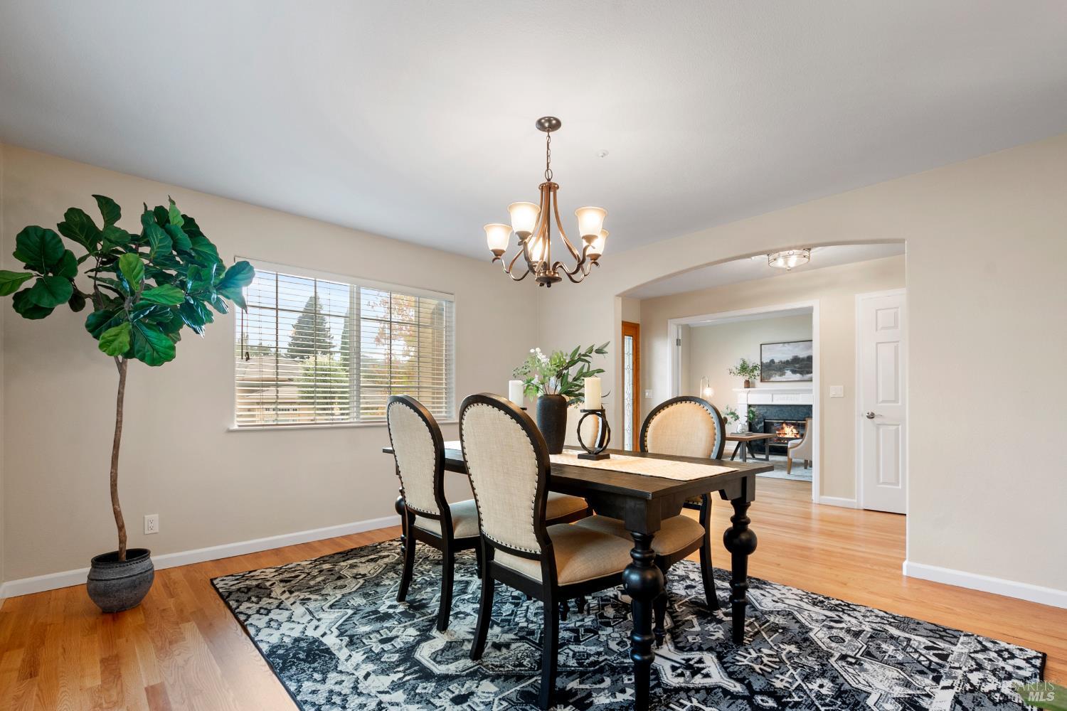 Detail Gallery Image 12 of 68 For 18 Tuscany Ct, Napa,  CA 94558 - 3 Beds | 2/1 Baths