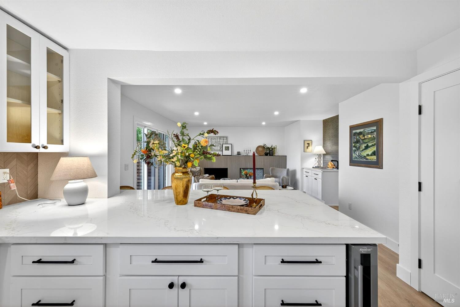 Detail Gallery Image 25 of 67 For 690 Holly Ave, Rohnert Park,  CA 94928 - 5 Beds | 3 Baths