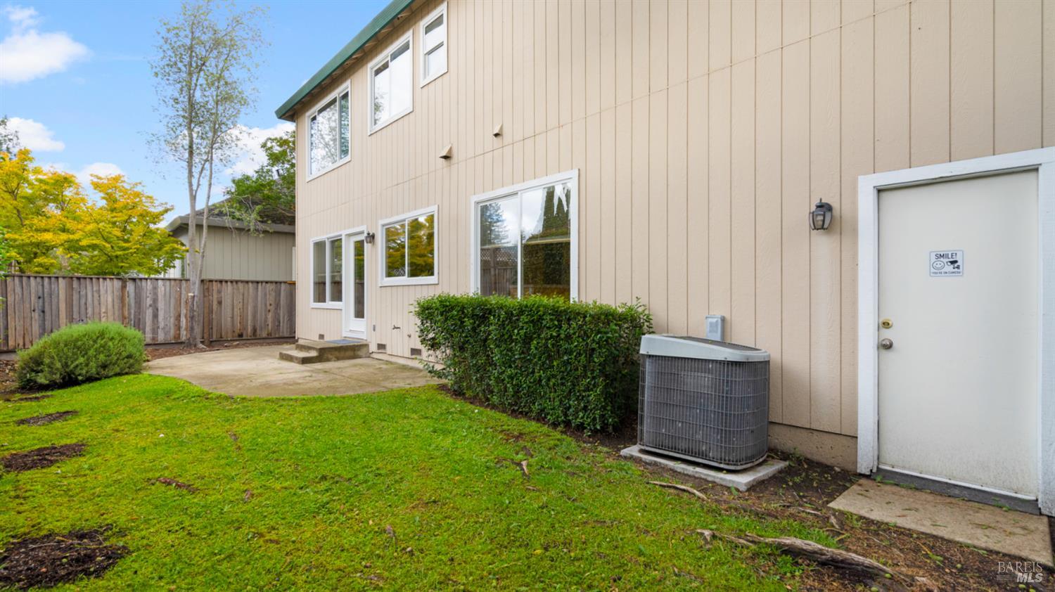 Detail Gallery Image 39 of 39 For 305 Hansbery Way, Santa Rosa,  CA 95409 - 3 Beds | 2/1 Baths