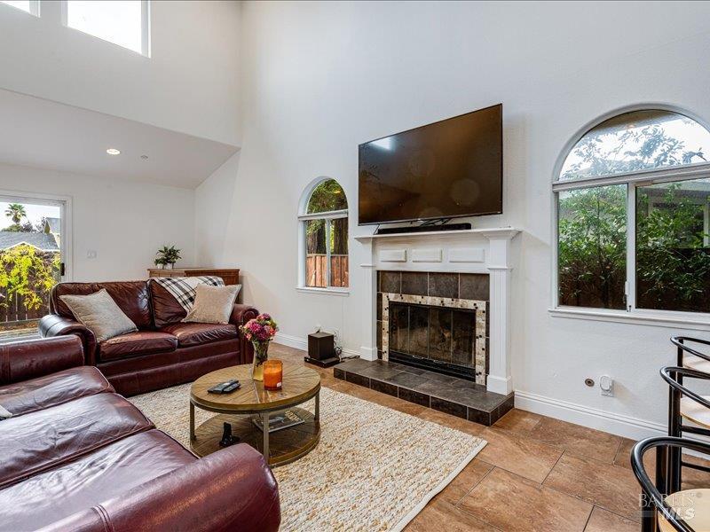 Detail Gallery Image 15 of 39 For 2108 Imola Ave, Napa,  CA 94559 - 4 Beds | 3 Baths