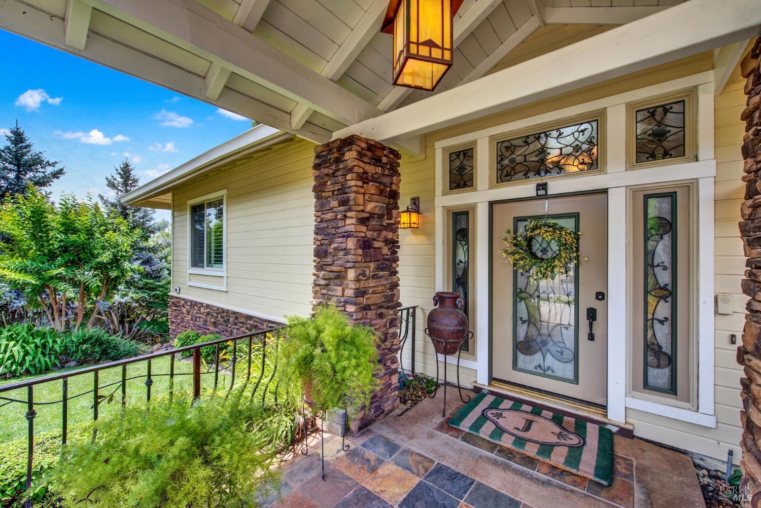 Detail Gallery Image 15 of 99 For 1009 Cypressridge Pl, Fairfield,  CA 94534 - 5 Beds | 4/1 Baths