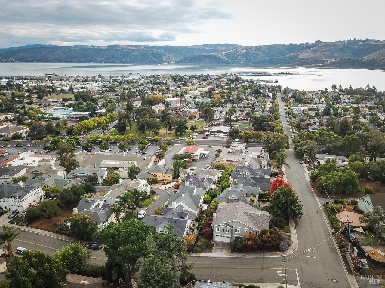 Detail Gallery Image 26 of 28 For 1448 O Hare Dr, Benicia,  CA 94510 - 4 Beds | 2 Baths