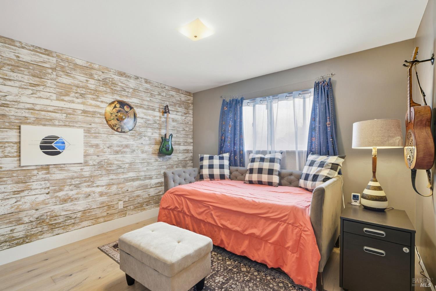 Detail Gallery Image 14 of 31 For 3378 Dartmouth Dr, Santa Rosa,  CA 95405 - 3 Beds | 2 Baths