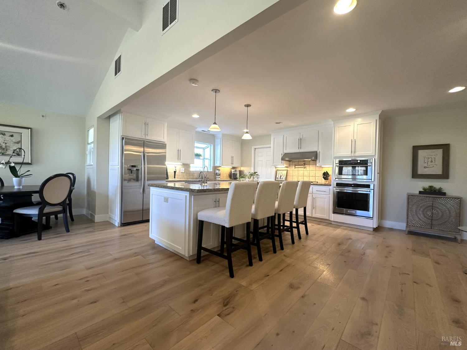 Detail Gallery Image 3 of 12 For 420 Quietwood Dr, San Rafael,  CA 94903 - 3 Beds | 3 Baths