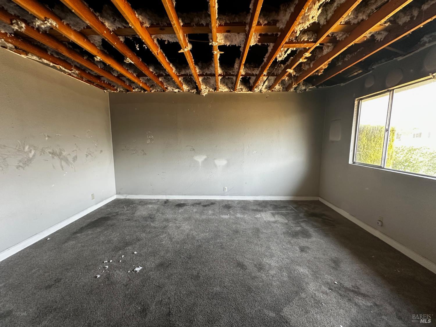 Detail Gallery Image 3 of 9 For 2051 Barbour Dr, Fairfield,  CA 94534 - 3 Beds | 2 Baths