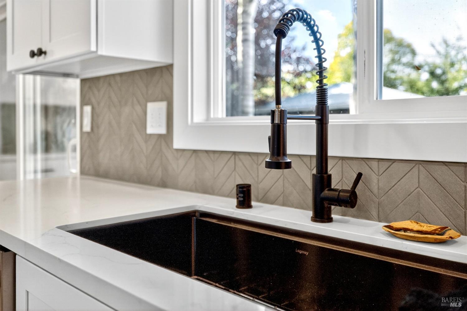 Detail Gallery Image 60 of 67 For 690 Holly Ave, Rohnert Park,  CA 94928 - 5 Beds | 3 Baths