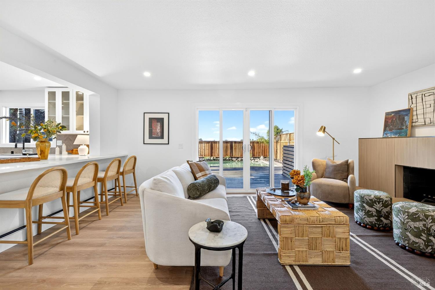 Detail Gallery Image 29 of 67 For 690 Holly Ave, Rohnert Park,  CA 94928 - 5 Beds | 3 Baths