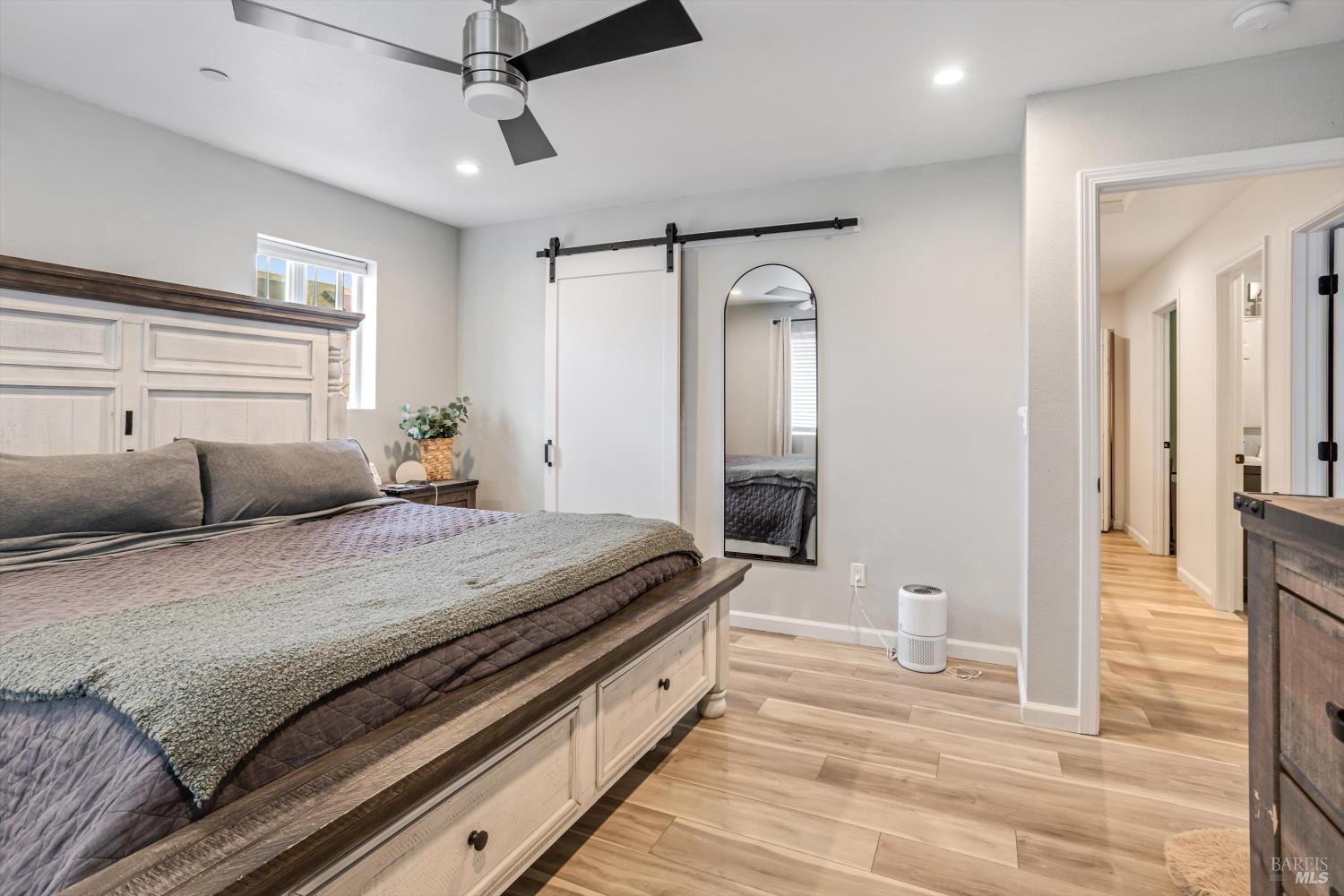 Detail Gallery Image 12 of 24 For 2213 Tapian Way, Santa Rosa,  CA 95403 - 3 Beds | 2/1 Baths