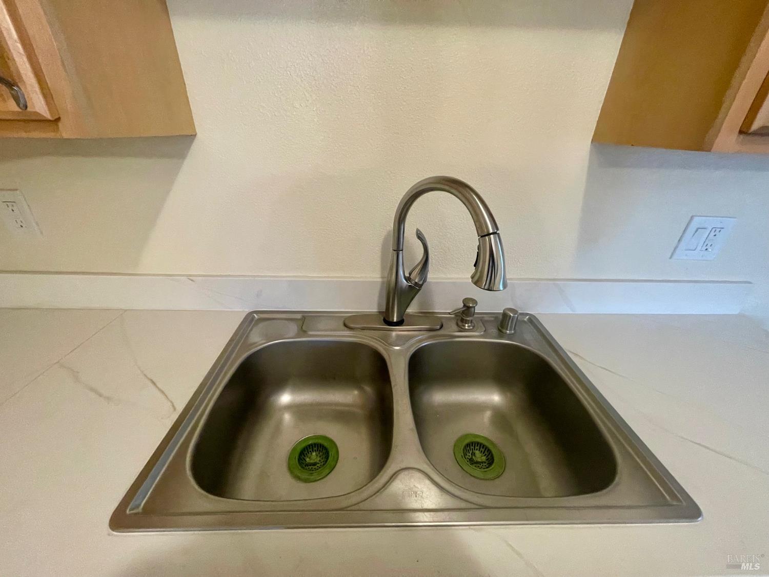 Detail Gallery Image 8 of 34 For 1930 L Ellenburg St, Vallejo,  CA 94590 - 5 Beds | 2 Baths