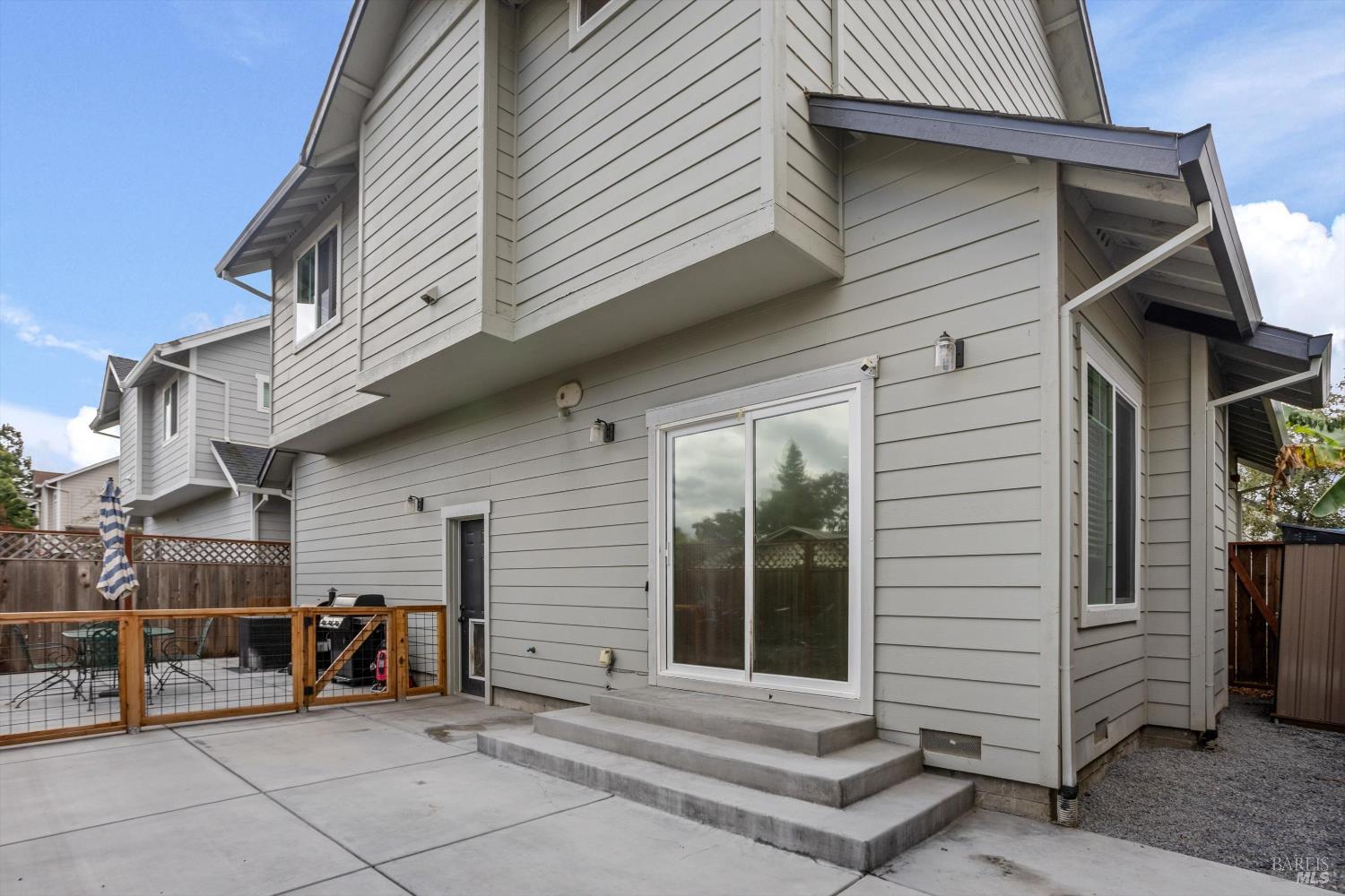 Detail Gallery Image 21 of 24 For 2213 Tapian Way, Santa Rosa,  CA 95403 - 3 Beds | 2/1 Baths