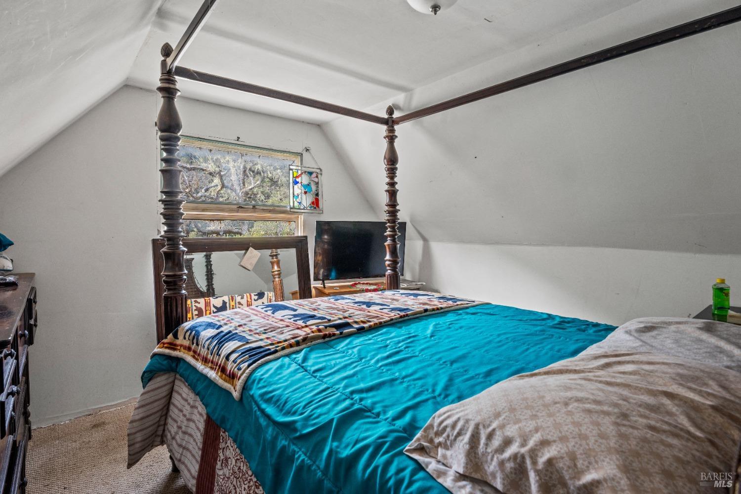 Detail Gallery Image 7 of 23 For 4450 Woodman Creek Rd, Laytonville,  CA 95454 - 2 Beds | 1 Baths