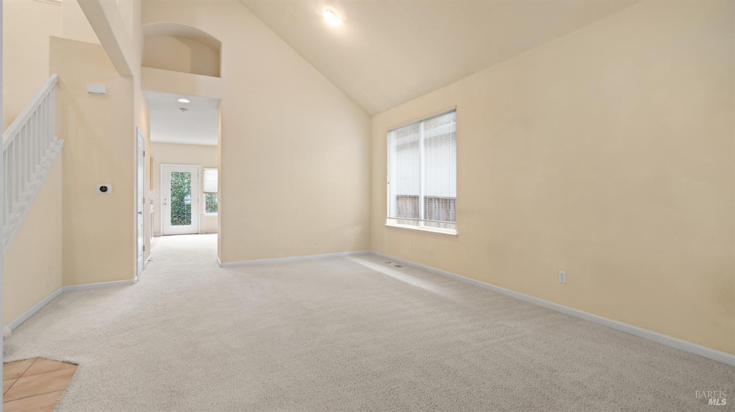 Detail Gallery Image 8 of 39 For 305 Hansbery Way, Santa Rosa,  CA 95409 - 3 Beds | 2/1 Baths