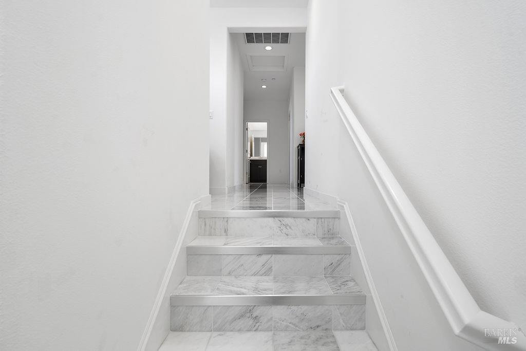 Detail Gallery Image 19 of 48 For 1401 Jamboree Dr, Fairfield,  CA 94533 - 3 Beds | 2/1 Baths