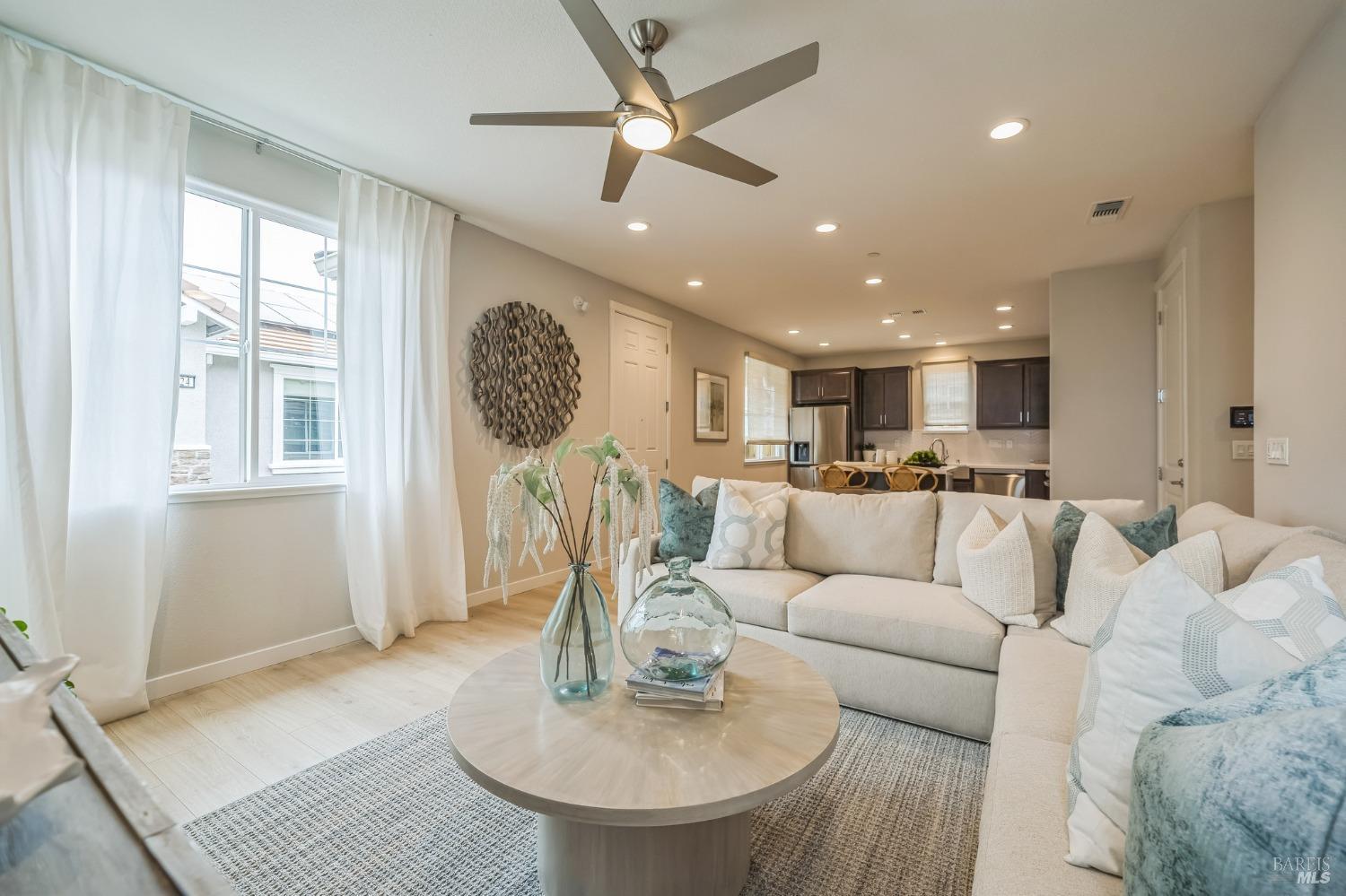 Detail Gallery Image 3 of 19 For 2324 Serenity Dr, Rio Vista,  CA 94571 - 2 Beds | 2/1 Baths