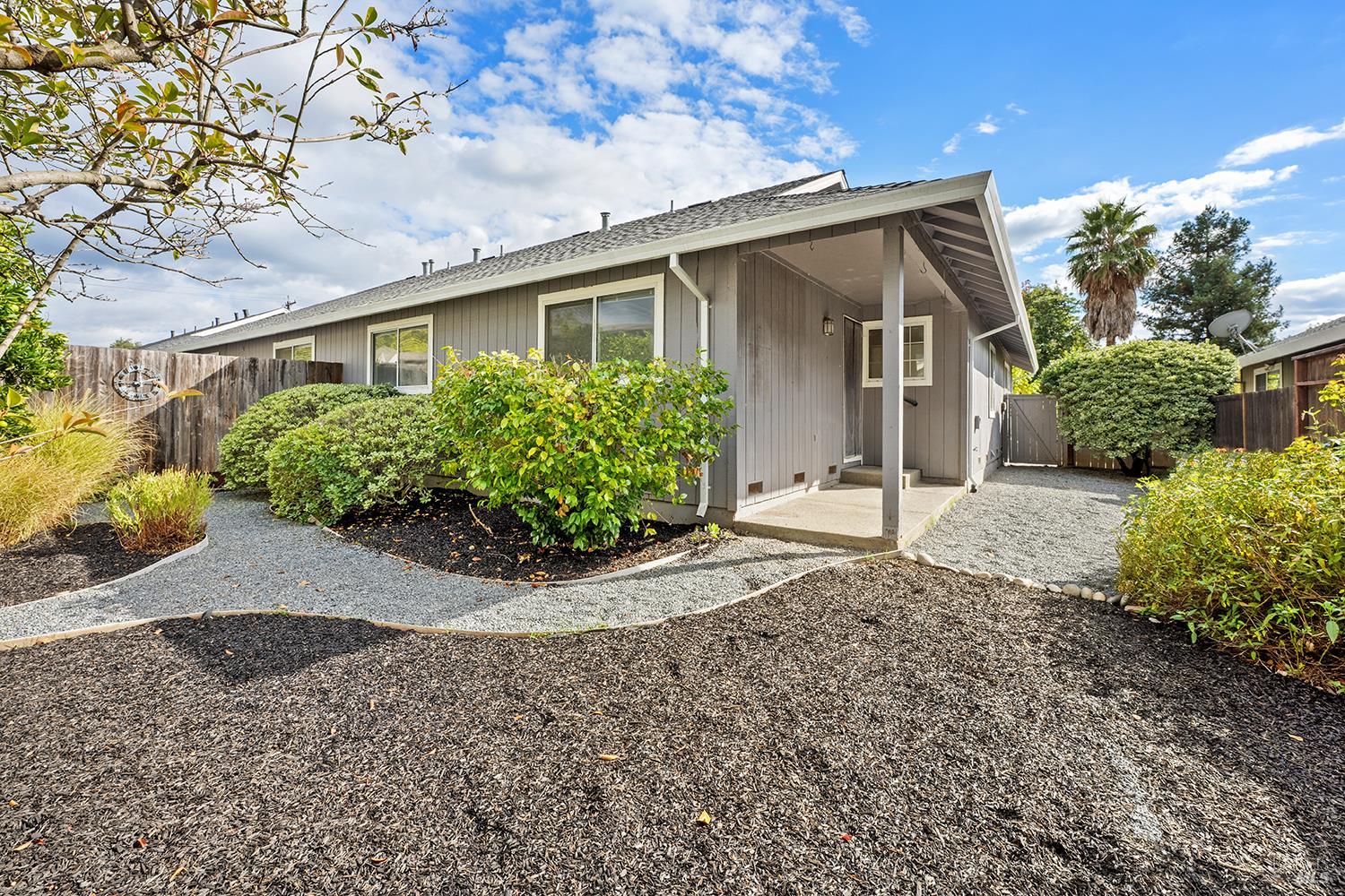 Detail Gallery Image 41 of 43 For 431 University St, Healdsburg,  CA 95448 - 4 Beds | 3 Baths