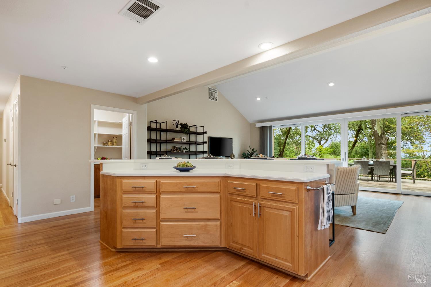 Detail Gallery Image 19 of 68 For 18 Tuscany Ct, Napa,  CA 94558 - 3 Beds | 2/1 Baths