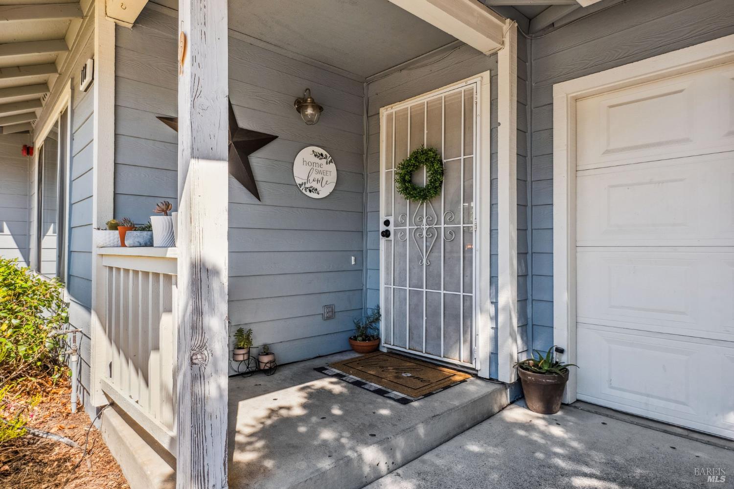 Detail Gallery Image 3 of 26 For 118 Garden Circle Way, Cloverdale,  CA 95425 - 3 Beds | 1/1 Baths