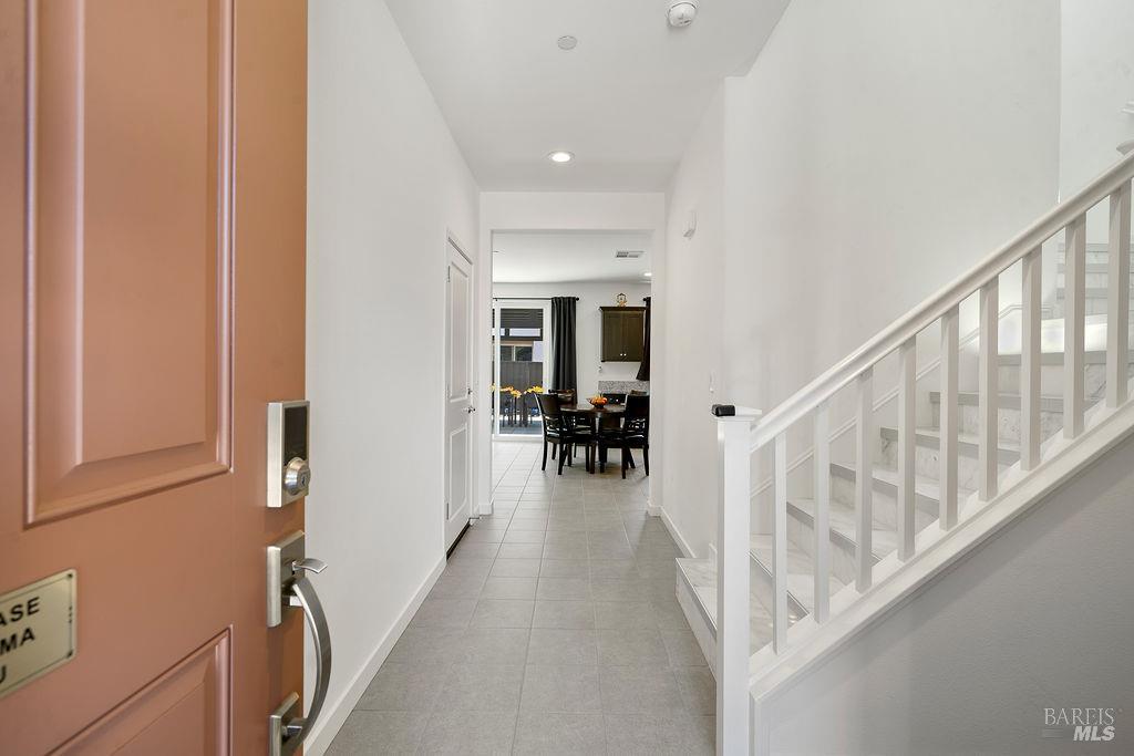 Detail Gallery Image 4 of 48 For 1401 Jamboree Dr, Fairfield,  CA 94533 - 3 Beds | 2/1 Baths