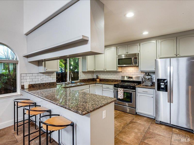 Detail Gallery Image 14 of 39 For 2108 Imola Ave, Napa,  CA 94559 - 4 Beds | 3 Baths