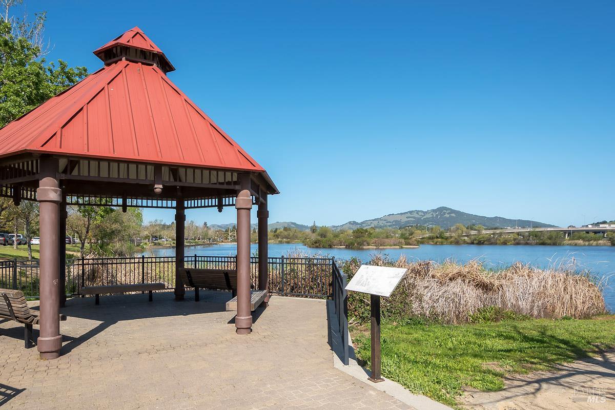 Detail Gallery Image 24 of 24 For 8 Park Crest Ct #C,  Novato,  CA 94947 - 3 Beds | 2/1 Baths