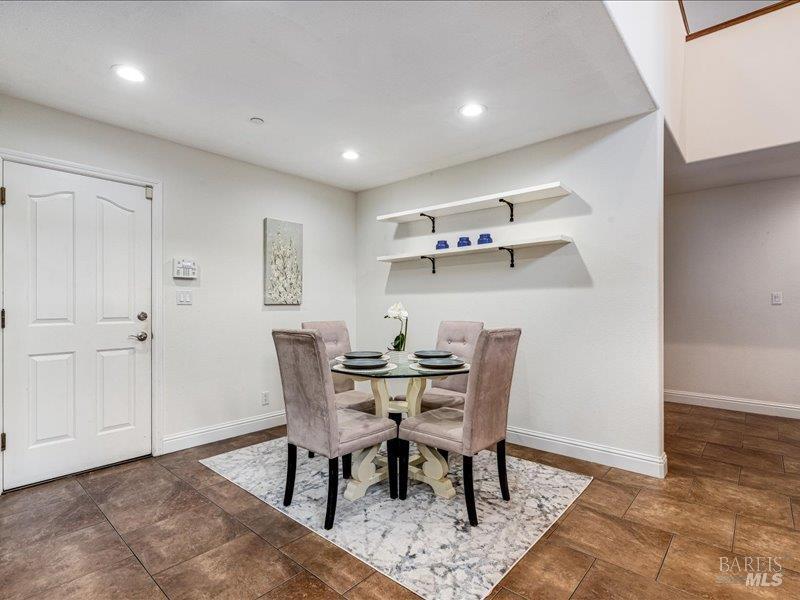 Detail Gallery Image 10 of 39 For 2108 Imola Ave, Napa,  CA 94559 - 4 Beds | 3 Baths