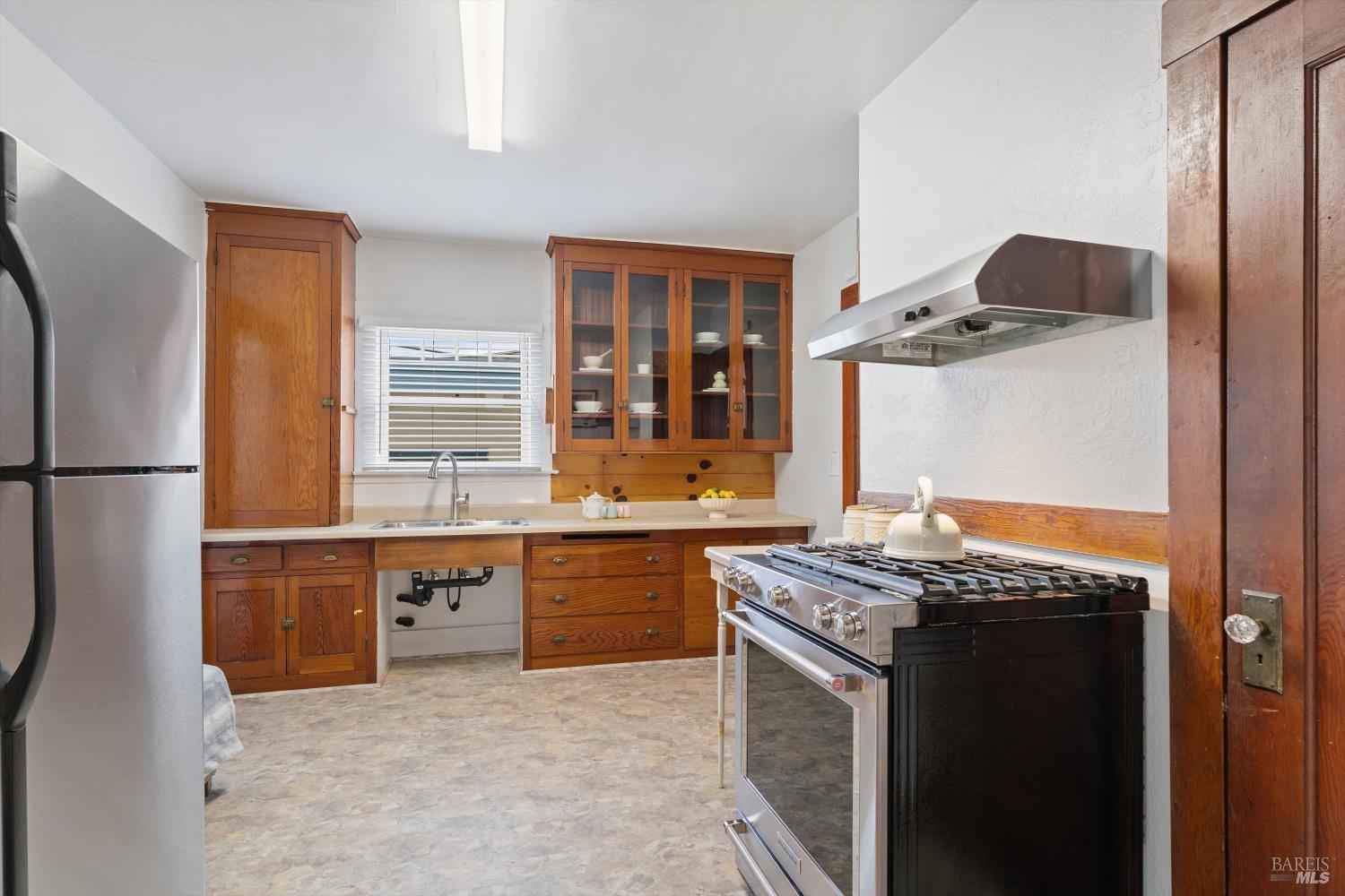 Detail Gallery Image 18 of 58 For 1211 Santa Clara St, Vallejo,  CA 94590 - 4 Beds | 3/1 Baths