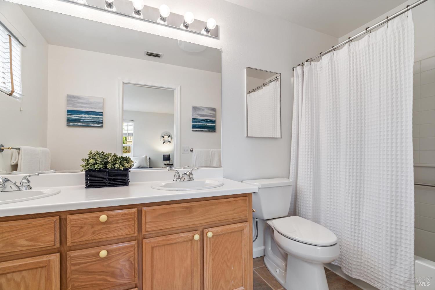 Detail Gallery Image 27 of 38 For 63 Gann Way, Novato,  CA 94949 - 2 Beds | 2/1 Baths