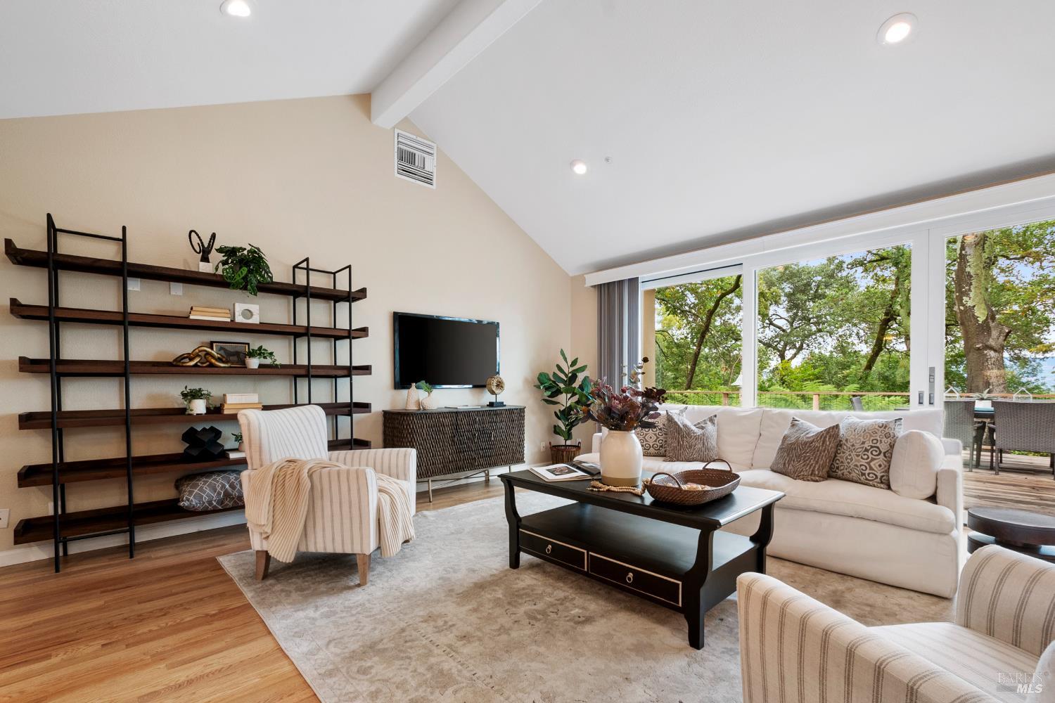 Detail Gallery Image 26 of 68 For 18 Tuscany Ct, Napa,  CA 94558 - 3 Beds | 2/1 Baths