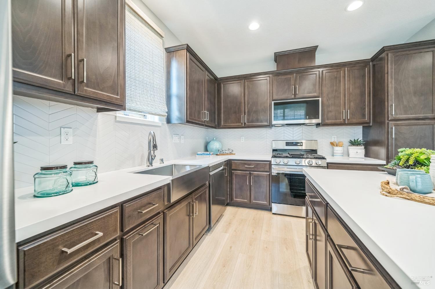 Detail Gallery Image 5 of 19 For 2324 Serenity Dr, Rio Vista,  CA 94571 - 2 Beds | 2/1 Baths