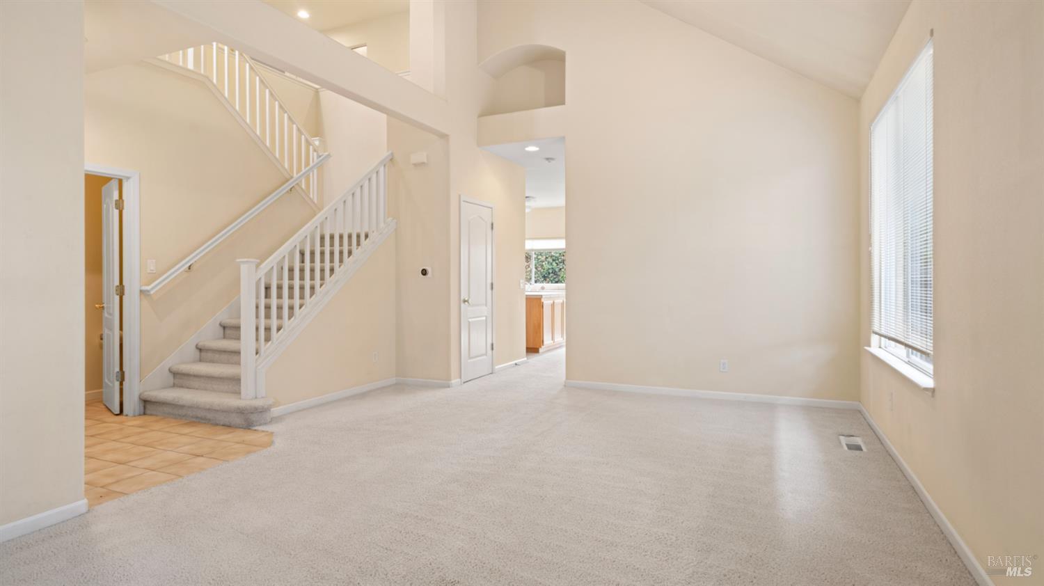 Detail Gallery Image 7 of 39 For 305 Hansbery Way, Santa Rosa,  CA 95409 - 3 Beds | 2/1 Baths