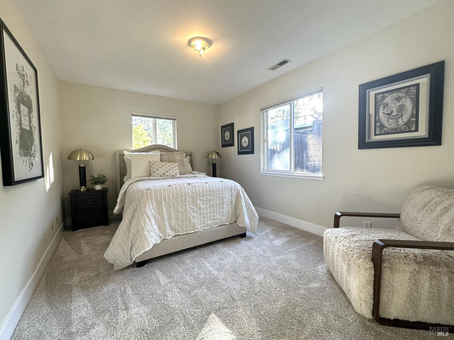 Detail Gallery Image 7 of 12 For 420 Quietwood Dr, San Rafael,  CA 94903 - 3 Beds | 3 Baths