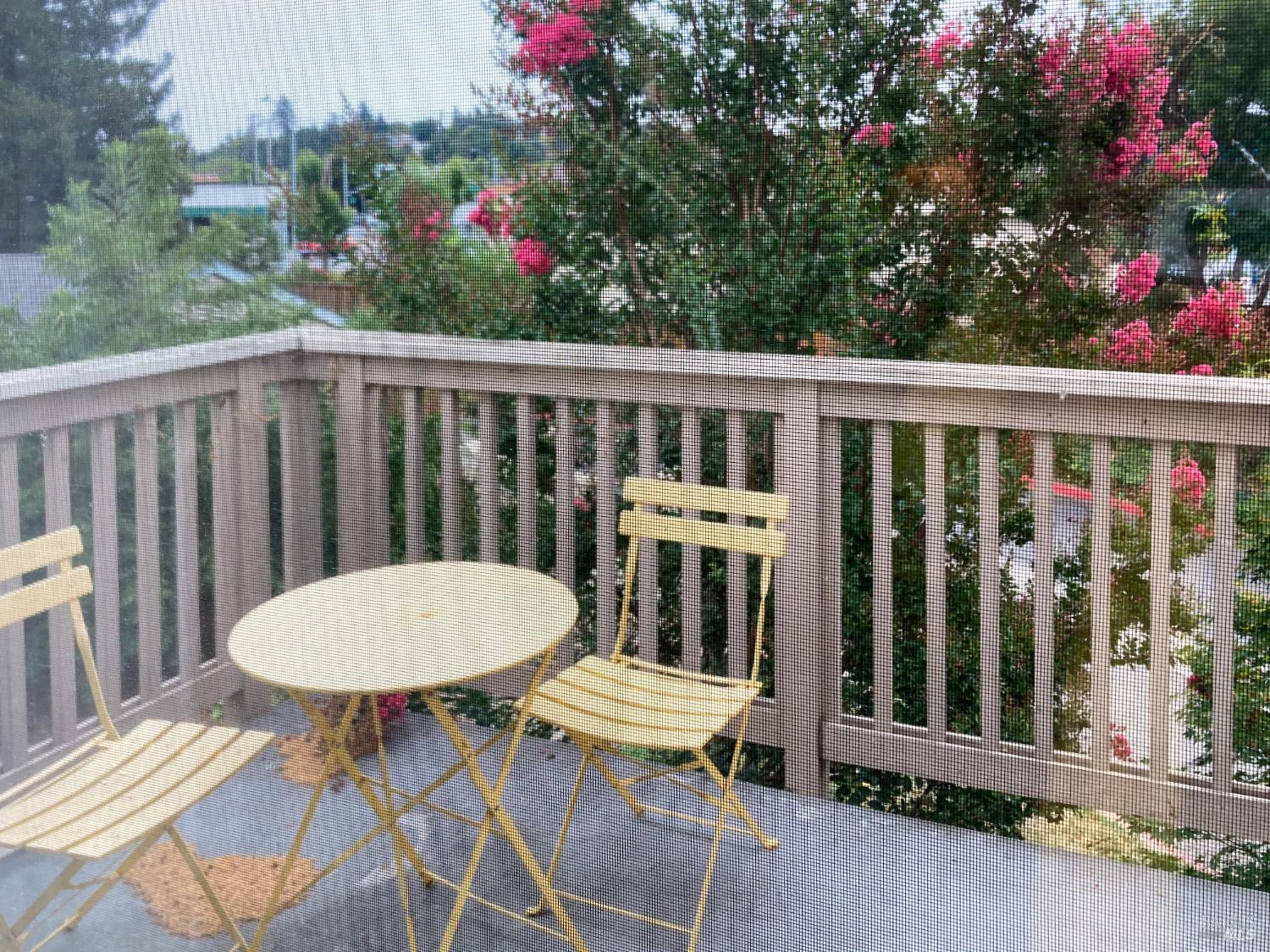 Detail Gallery Image 9 of 12 For 419 Mission Blvd #419,  Santa Rosa,  CA 95409 - 2 Beds | 1 Baths