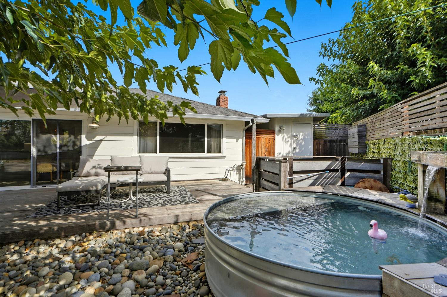 Detail Gallery Image 26 of 31 For 3378 Dartmouth Dr, Santa Rosa,  CA 95405 - 3 Beds | 2 Baths