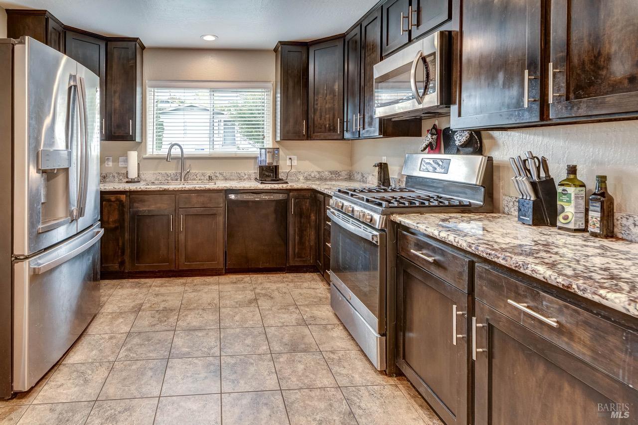 Detail Gallery Image 11 of 28 For 1448 O Hare Dr, Benicia,  CA 94510 - 4 Beds | 2 Baths